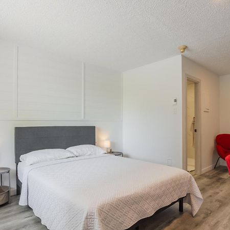 Motel Champlain Brossard Εξωτερικό φωτογραφία