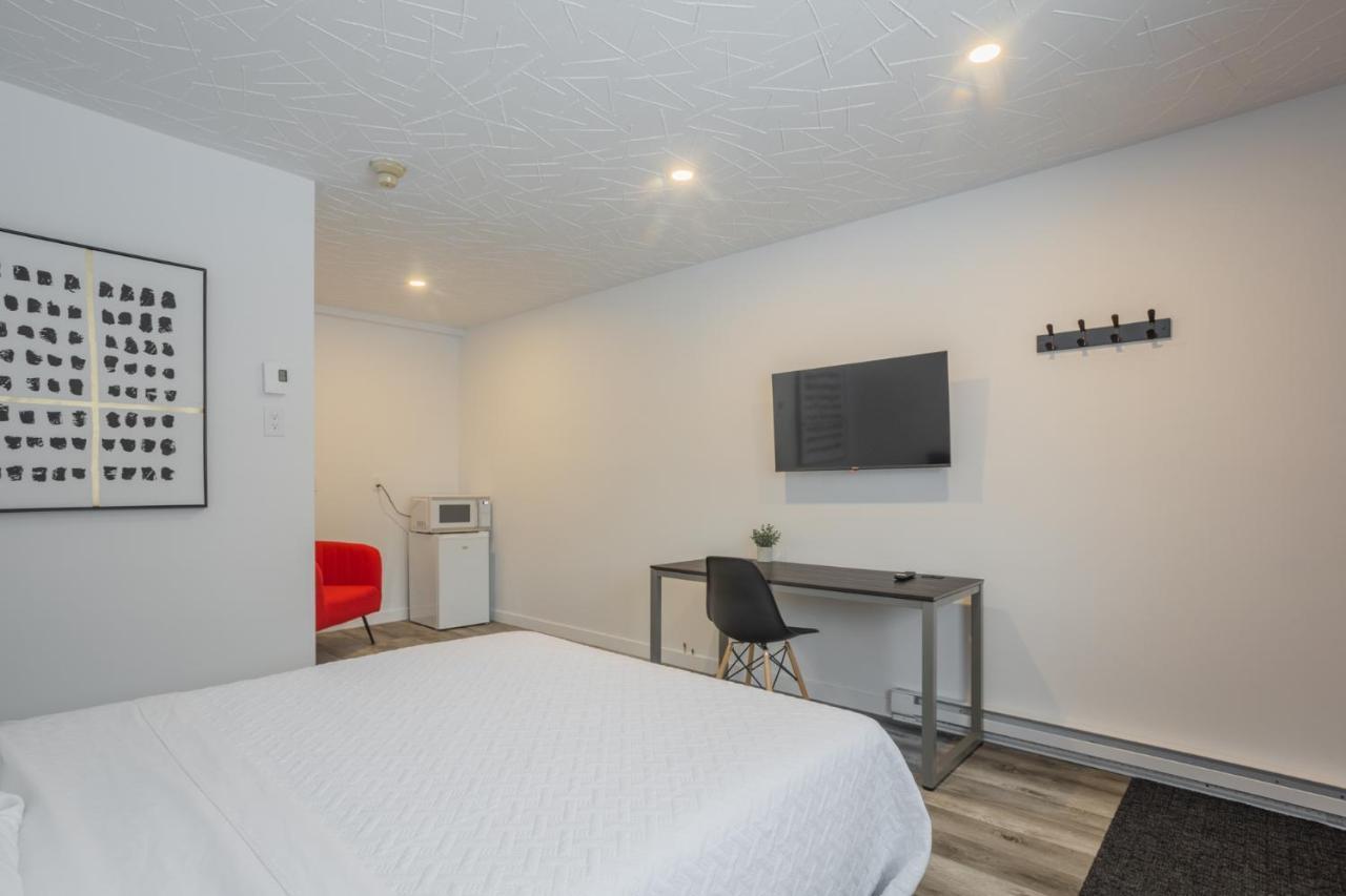 Motel Champlain Brossard Εξωτερικό φωτογραφία