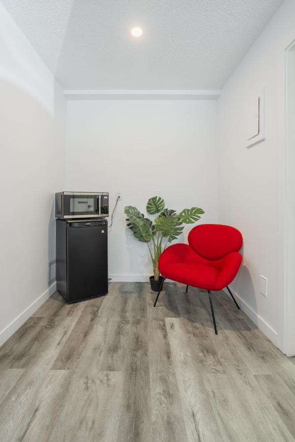 Motel Champlain Brossard Εξωτερικό φωτογραφία